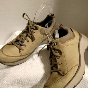 Clark's Women's Wave2.0 Lace Sage Combi Casual Sneakers Sz 10M